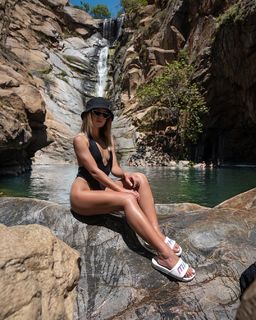 Weronika Sowa feet photo thumbnail