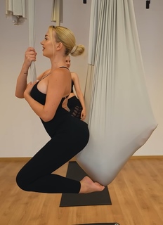 Weronika Sowa feet photo thumbnail
