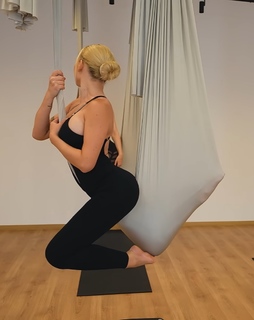 Weronika Sowa feet photo thumbnail