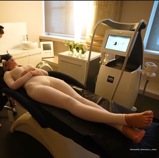 Weronika Sowa feet photo thumbnail