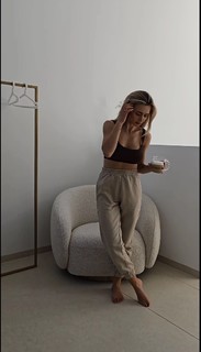 Weronika Sowa feet photo thumbnail
