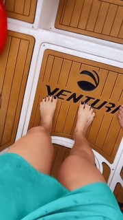 Whendy Tavares feet photo thumbnail