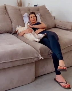 Whendy Tavares feet photo thumbnail