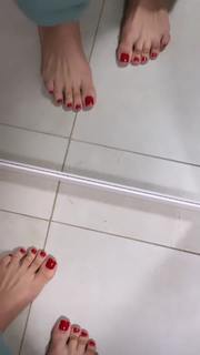 Whendy Tavares feet photo thumbnail