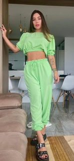 Whendy Tavares feet photo thumbnail