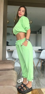 Whendy Tavares feet photo thumbnail