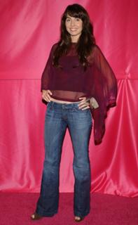 Whitney Cummings feet photo thumbnail