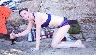 Whitney Cummings feet photo thumbnail