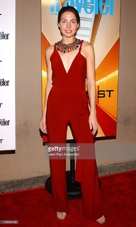 Whitney Cummings feet photo thumbnail