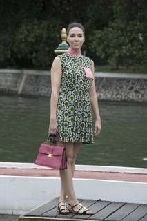 Whitney Cummings feet photo thumbnail