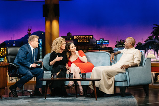 Whitney Cummings feet photo thumbnail