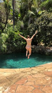 Whitney Cummings feet photo thumbnail
