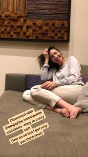 Whitney Cummings feet photo thumbnail