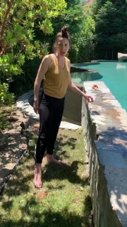 Whitney Cummings feet photo thumbnail