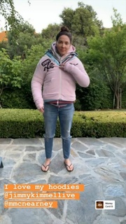 Whitney Cummings feet photo thumbnail