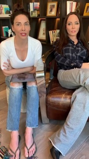 Whitney Cummings feet photo thumbnail