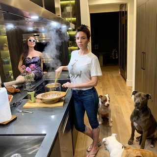 Whitney Cummings feet photo thumbnail