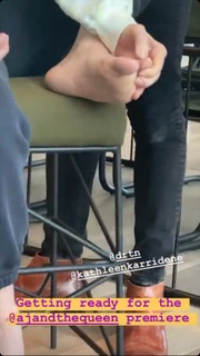 Whitney Cummings feet photo thumbnail