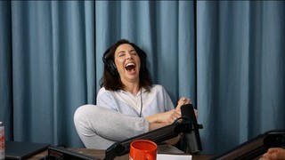 Whitney Cummings feet photo thumbnail