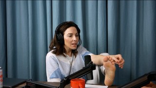 Whitney Cummings feet photo thumbnail