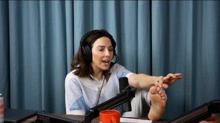 Whitney Cummings feet photo thumbnail