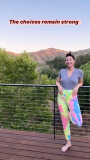 Whitney Cummings feet photo thumbnail