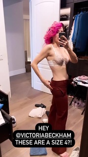 Whitney Cummings feet photo thumbnail