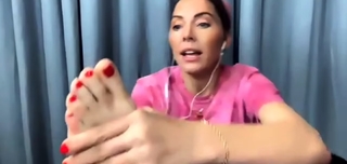 Whitney Cummings feet photo thumbnail
