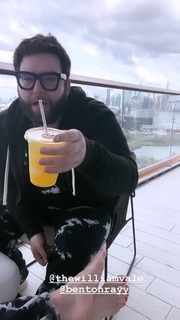 Whitney Cummings feet photo thumbnail