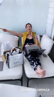 Whitney Cummings feet photo thumbnail