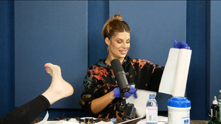Whitney Cummings feet photo thumbnail