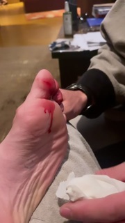 Whitney Cummings feet photo thumbnail