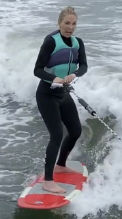 Whitney Cummings feet photo thumbnail