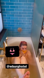 Whitney Cummings feet photo thumbnail