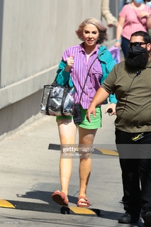 Whitney Cummings feet photo thumbnail