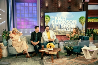 Whitney Cummings feet photo thumbnail
