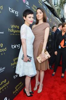 Whitney Cummings feet photo thumbnail