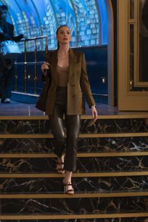 Whitney Cummings feet photo thumbnail