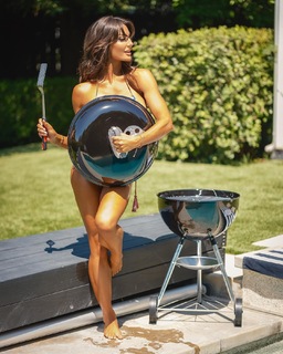 Whitney Johns feet photo 14