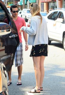 Whitney Port feet photo thumbnail