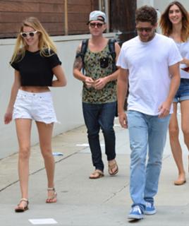 Whitney Port feet photo thumbnail