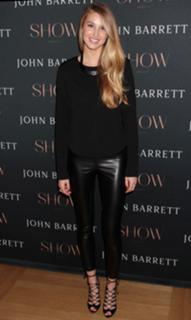 Whitney Port feet photo thumbnail