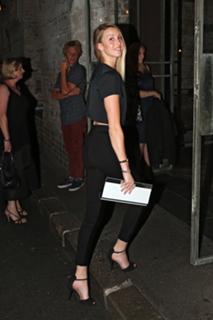 Whitney Port feet photo thumbnail