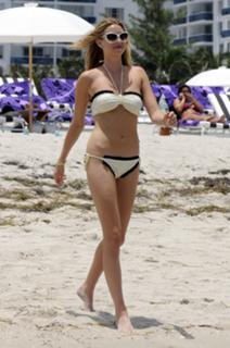 Whitney Port feet photo thumbnail