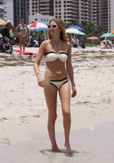 Whitney Port feet photo thumbnail