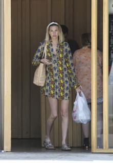Whitney Port feet photo thumbnail