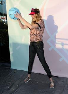 Whitney Port feet photo thumbnail