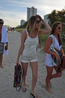 Whitney Port feet photo thumbnail