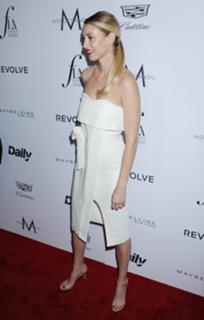 Whitney Port feet photo thumbnail