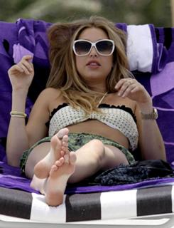 Whitney Port feet photo thumbnail